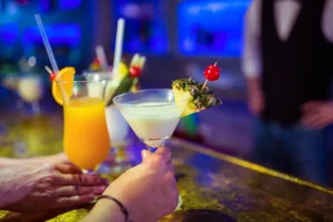 lær at lave lækre cocktails