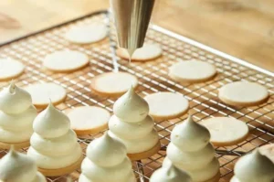 flødebollekursus-with-hot-sauce